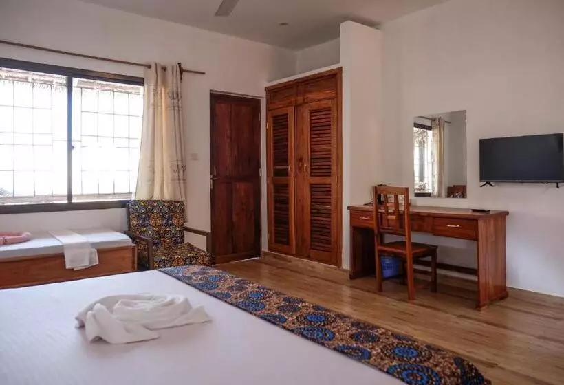 هتل Nungwi Heritage Resort