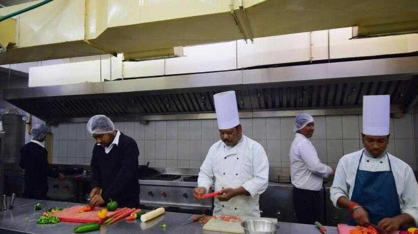 Otel Oyo 70015 The Ginger House