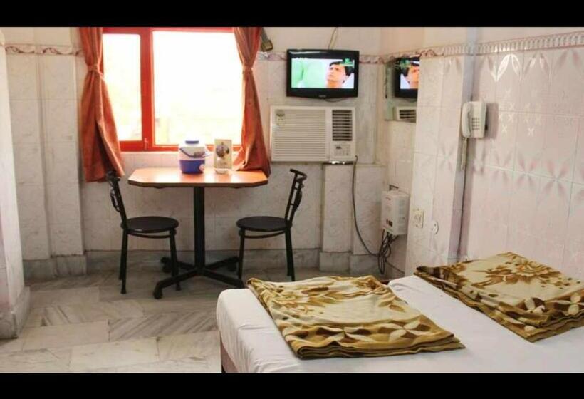 Hotel Parth By Wb Inn