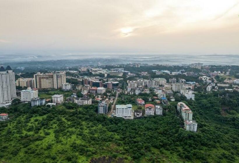 Hotel Tea Tree Suites Manipal