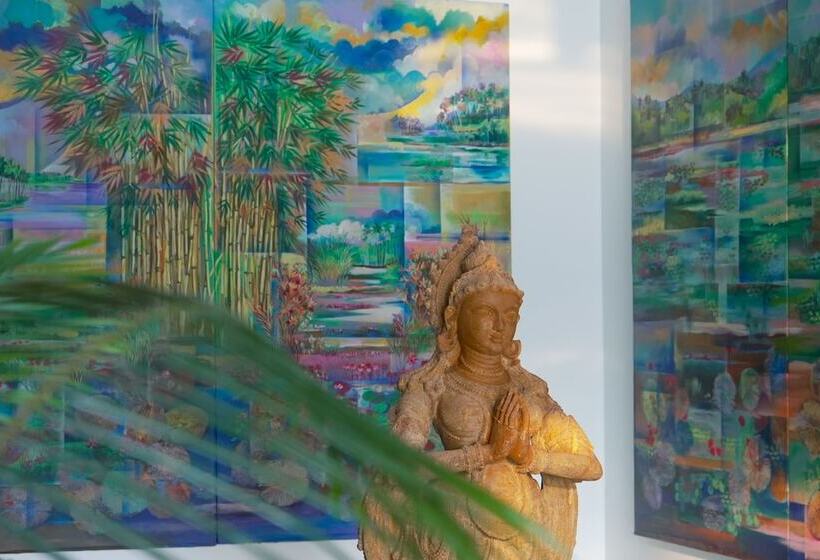 Hotel Tea Tree Suites Manipal