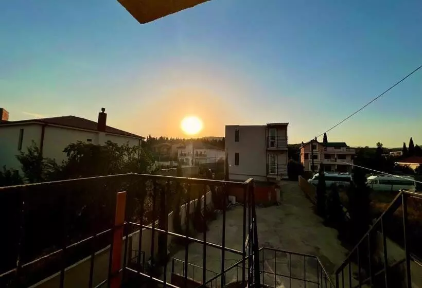 پانسیون Smile Guesthouse