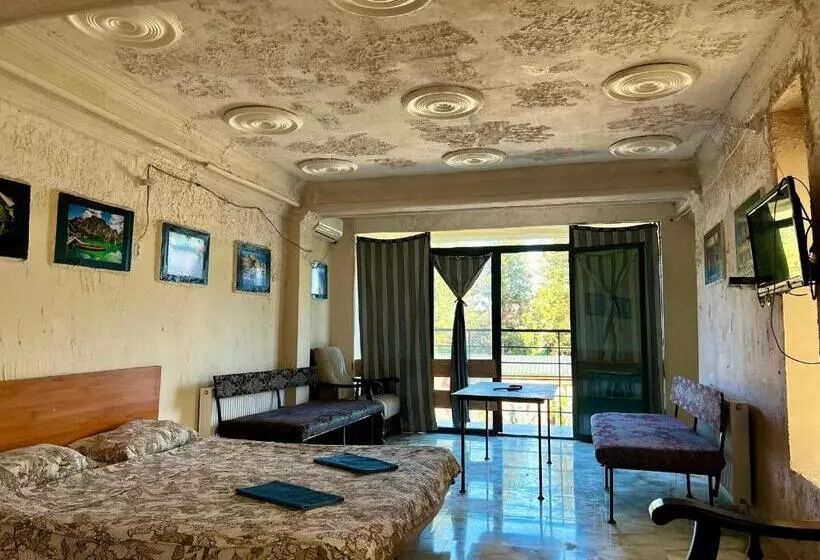 پانسیون Smile Guesthouse