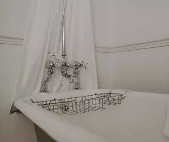 ベッドアンドブレックファースト Allington Manor