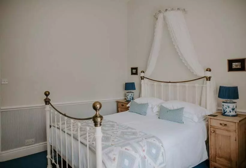 ベッドアンドブレックファースト Allington Manor