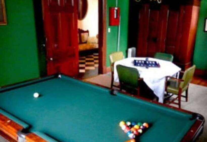 مبيت وإفطار Herzog Mansion