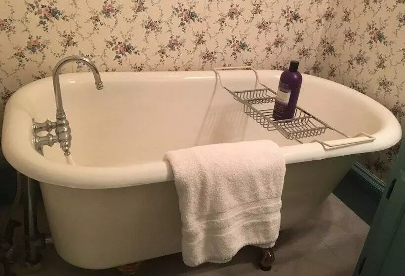 ベッドアンドブレックファースト Herzog Mansion