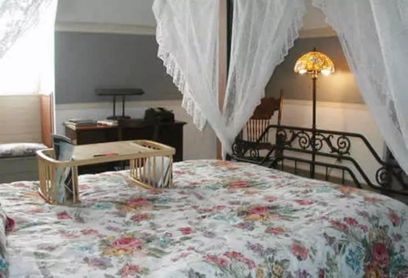 ベッドアンドブレックファースト Herzog Mansion