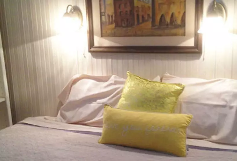 Aamiaismajoitus (B&B) Nostalgic 1950 Beach Cottage In Panama City Beach