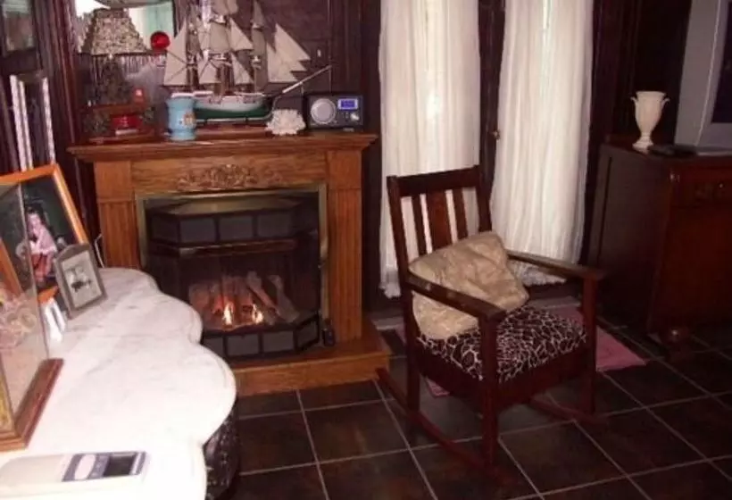 Aamiaismajoitus (B&B) Nostalgic 1950 Beach Cottage In Panama City Beach