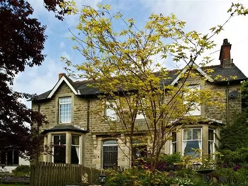 Brookside Villa - B&b