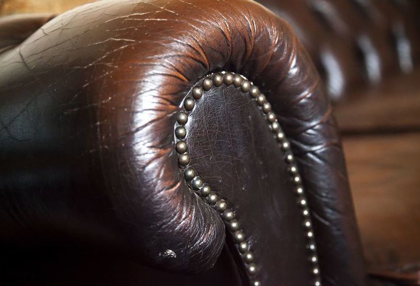 Brookside Villa - B&b