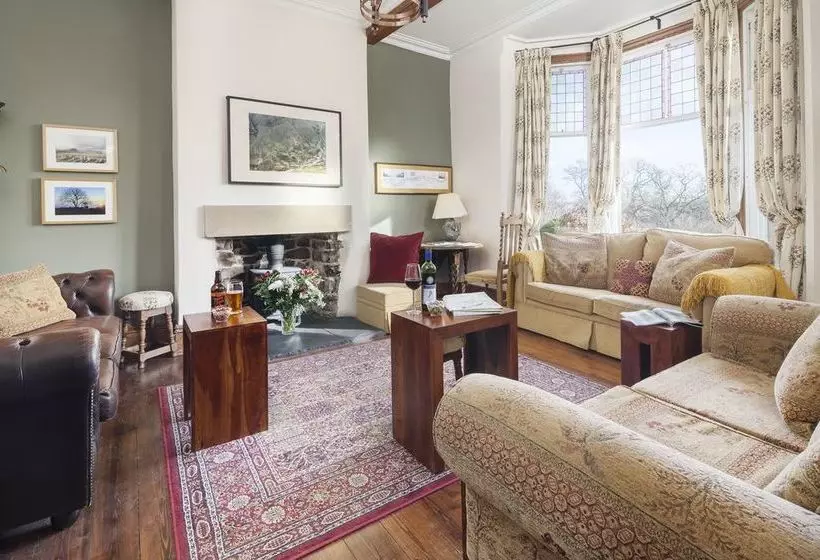 Brookside Villa - B&b