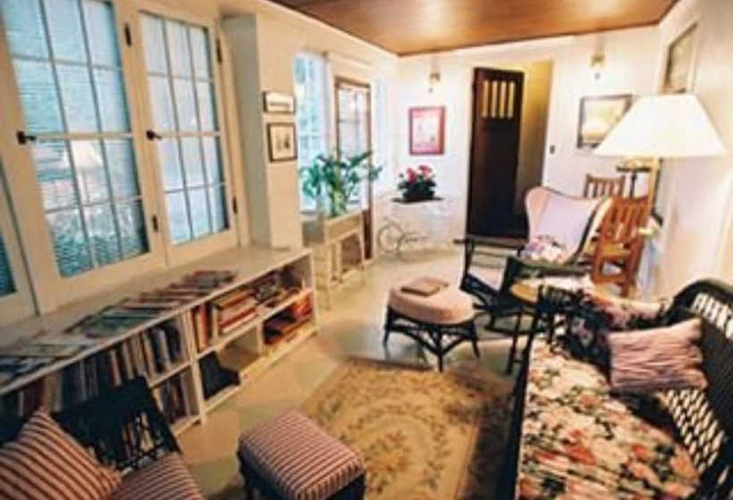 Cocoa Cottage Bed & Breakfast