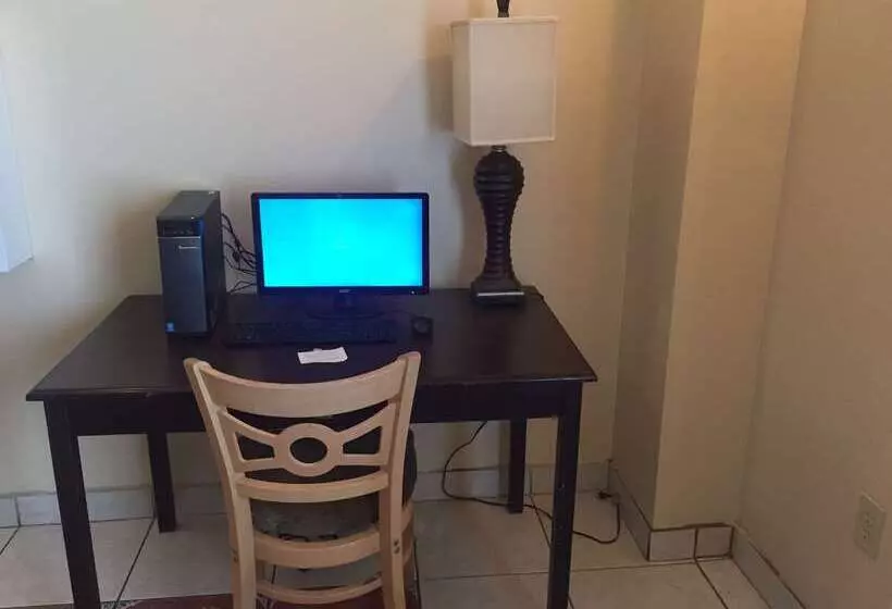 ホテル Americas Best Value Inn & Suites Griffin