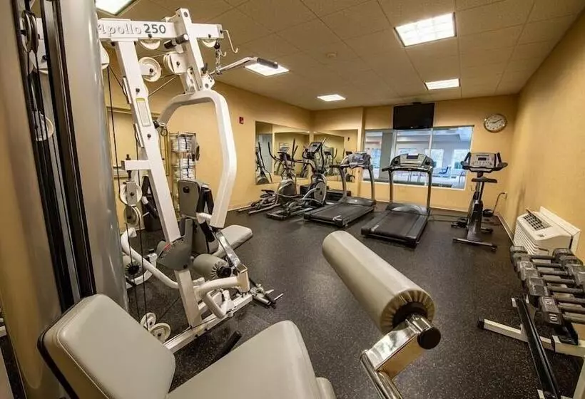 فندق Amish View Inn & Suites