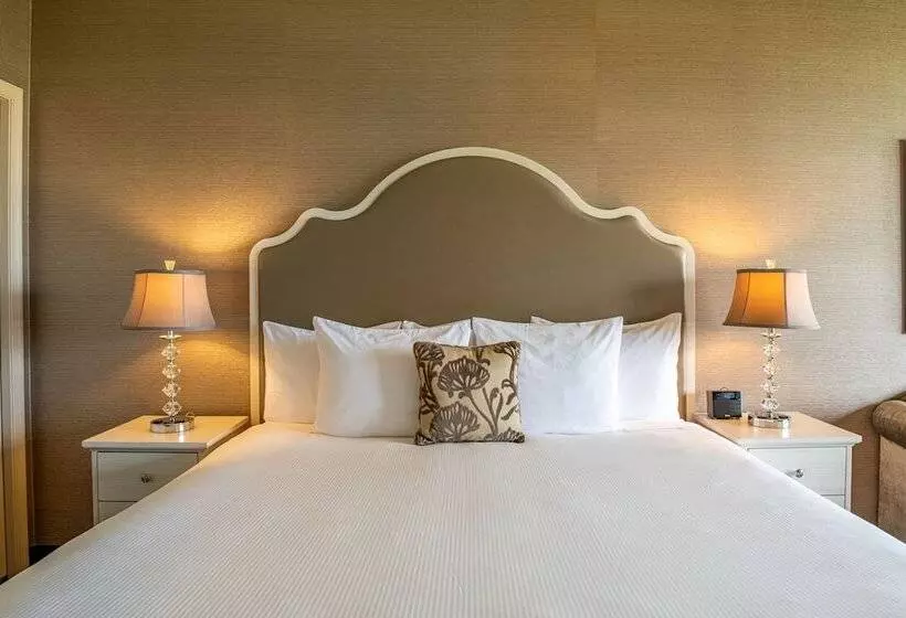 فندق Amish View Inn & Suites