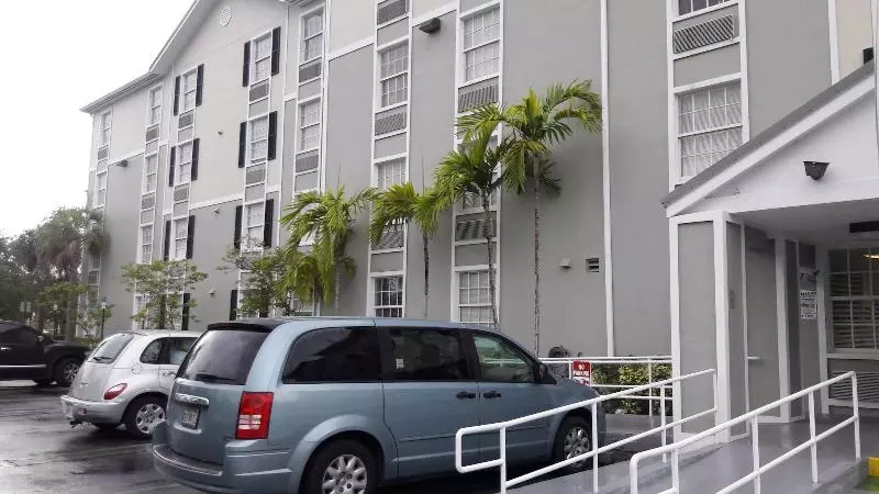 호텔 Best Studio Inn Homestead