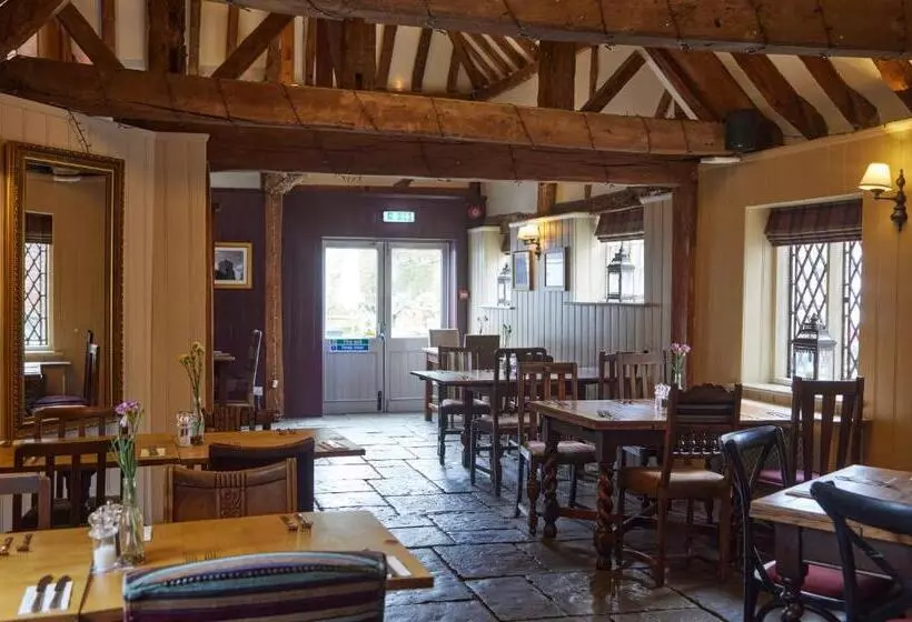 Отель Chequers Inn By Greene King Inns