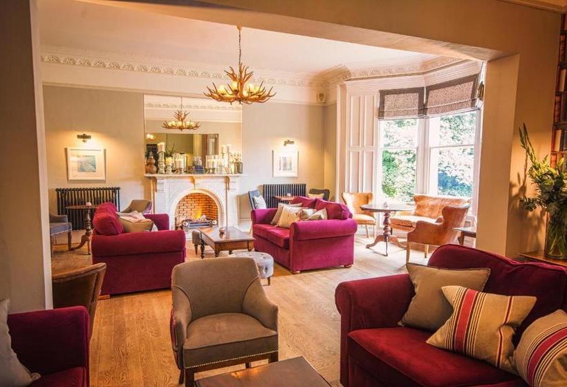 فندق Eslington Villa