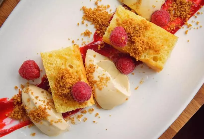 Hotel Eslington Villa