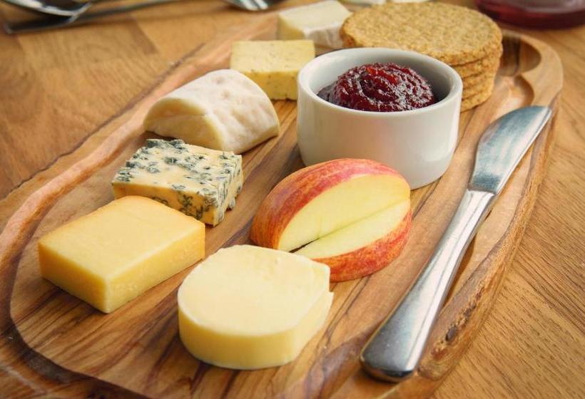 فندق Eslington Villa