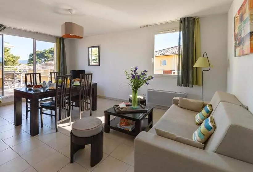 Отель Lagrange Vacances Les Terrasses Des Embiez