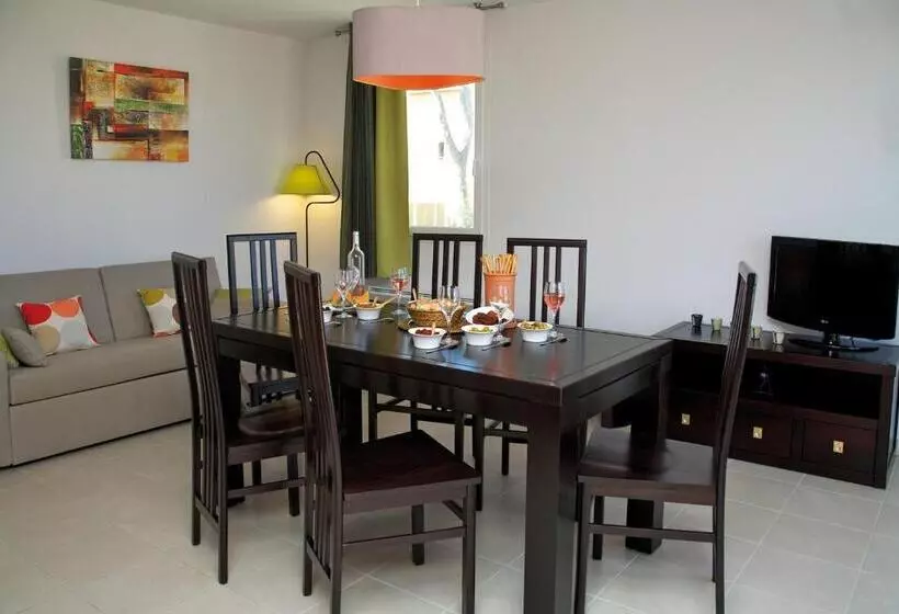 Отель Lagrange Vacances Les Terrasses Des Embiez