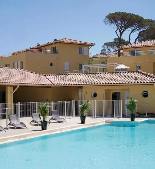 Отель Lagrange Vacances Les Terrasses Des Embiez