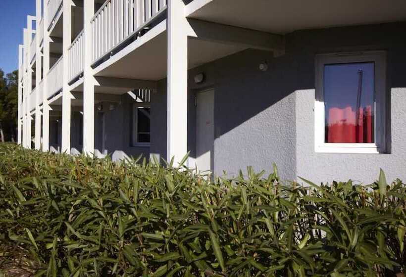 Отель Premiere Classe Martigues