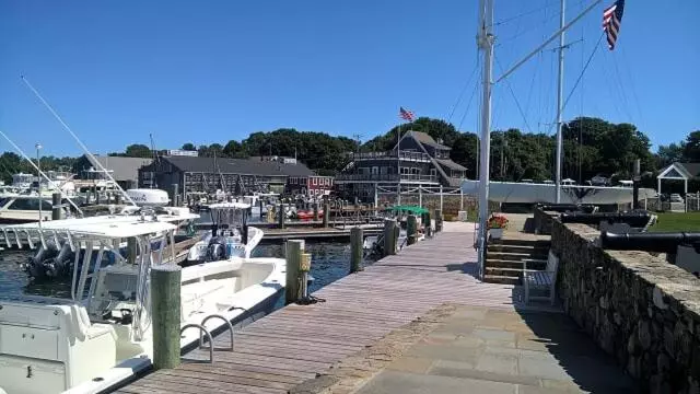 Отель Santuit Inn