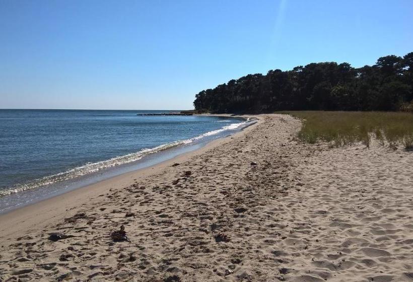 בית מלון כפרי Santuit Inn