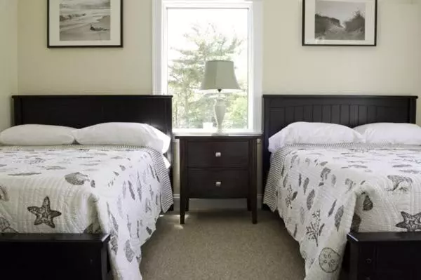 Отель Santuit Inn