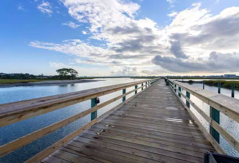 בית מלון כפרי Sea Mystique Resort