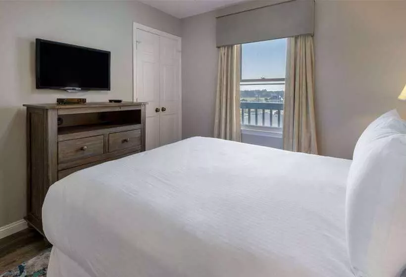 בית מלון כפרי Sea Mystique Resort