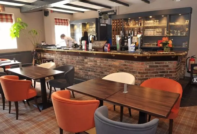 فندق The Ferguson Fawsitt Arms & Country Lodge