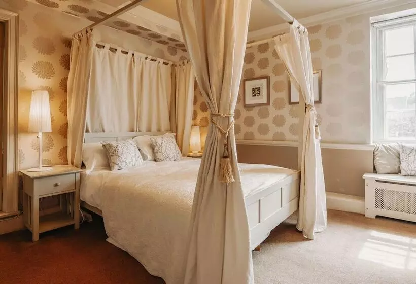 Hotelli Old Orleton Inn