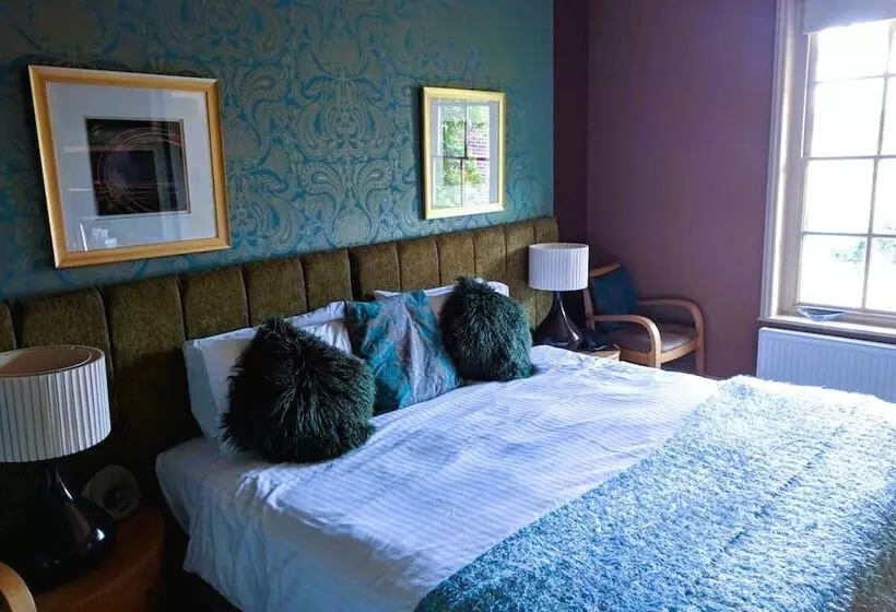 Hotelli Old Orleton Inn