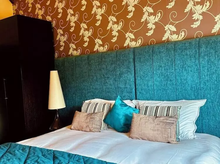 Hotelli Old Orleton Inn