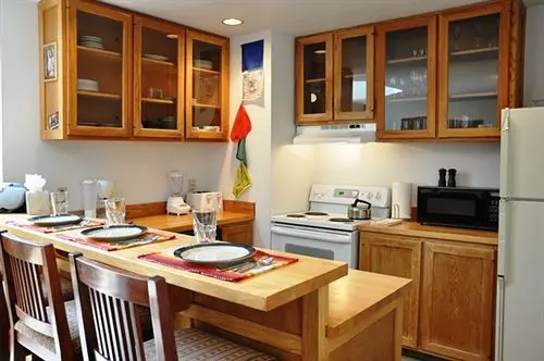 ホテル The San Sophia Inn And Condominiums