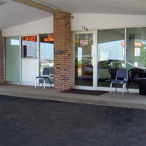 فندق على الطريق Relax Inn St. Robert