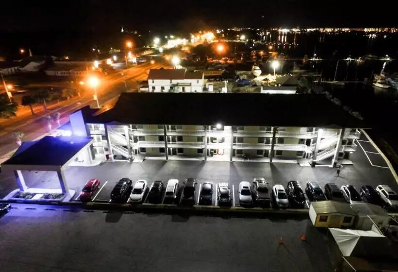 モーテル Seabreeze Inn Fort Walton