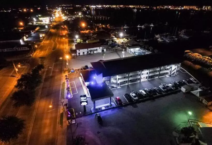 モーテル Seabreeze Inn Fort Walton