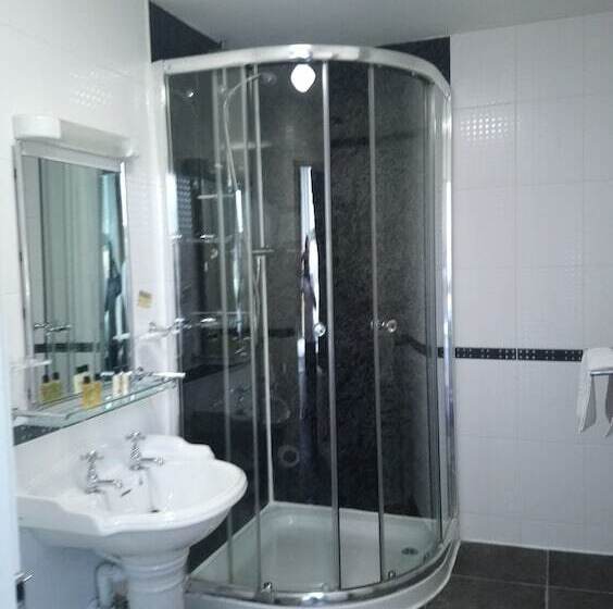 مبيت وإفطار Casanova S Restaurant &