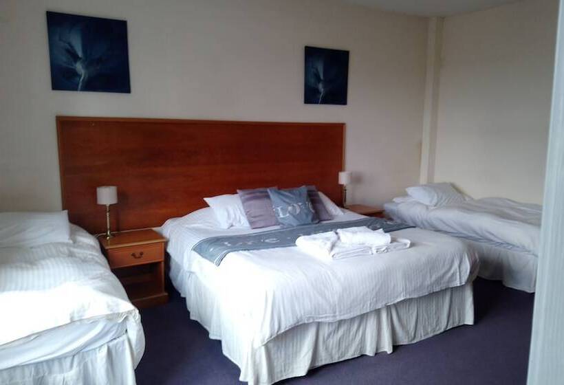 مبيت وإفطار Casanova S Restaurant &