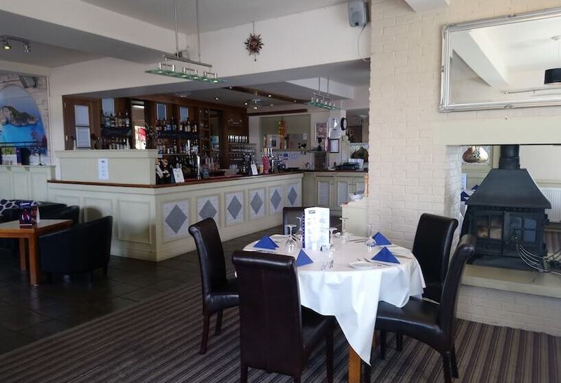 مبيت وإفطار Casanova S Restaurant &