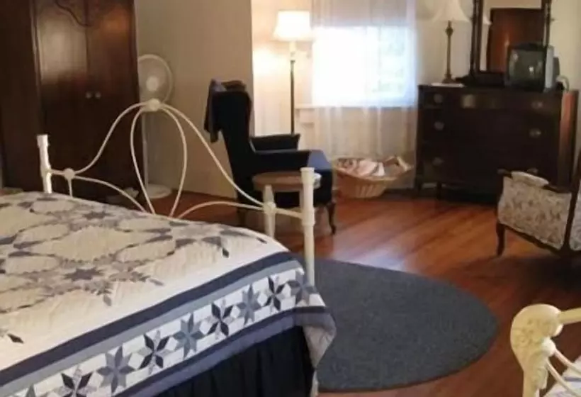 Pensacola Victorian Bed & Breakfast