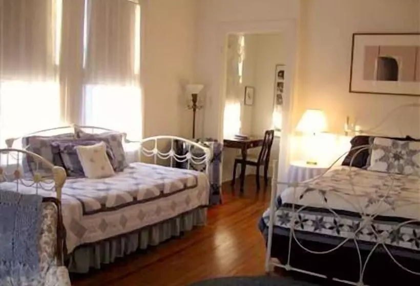 Pensacola Victorian Bed & Breakfast