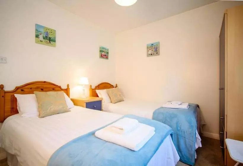 פנסיון Alabare House