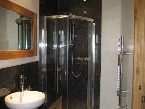 פנסיון Brookhouse Guest House